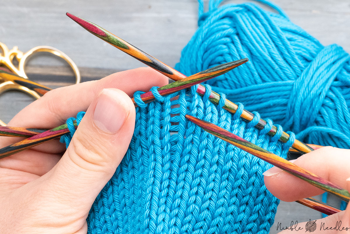 Methods to stop ladders when knitting all through the spherical [10 expert tips]